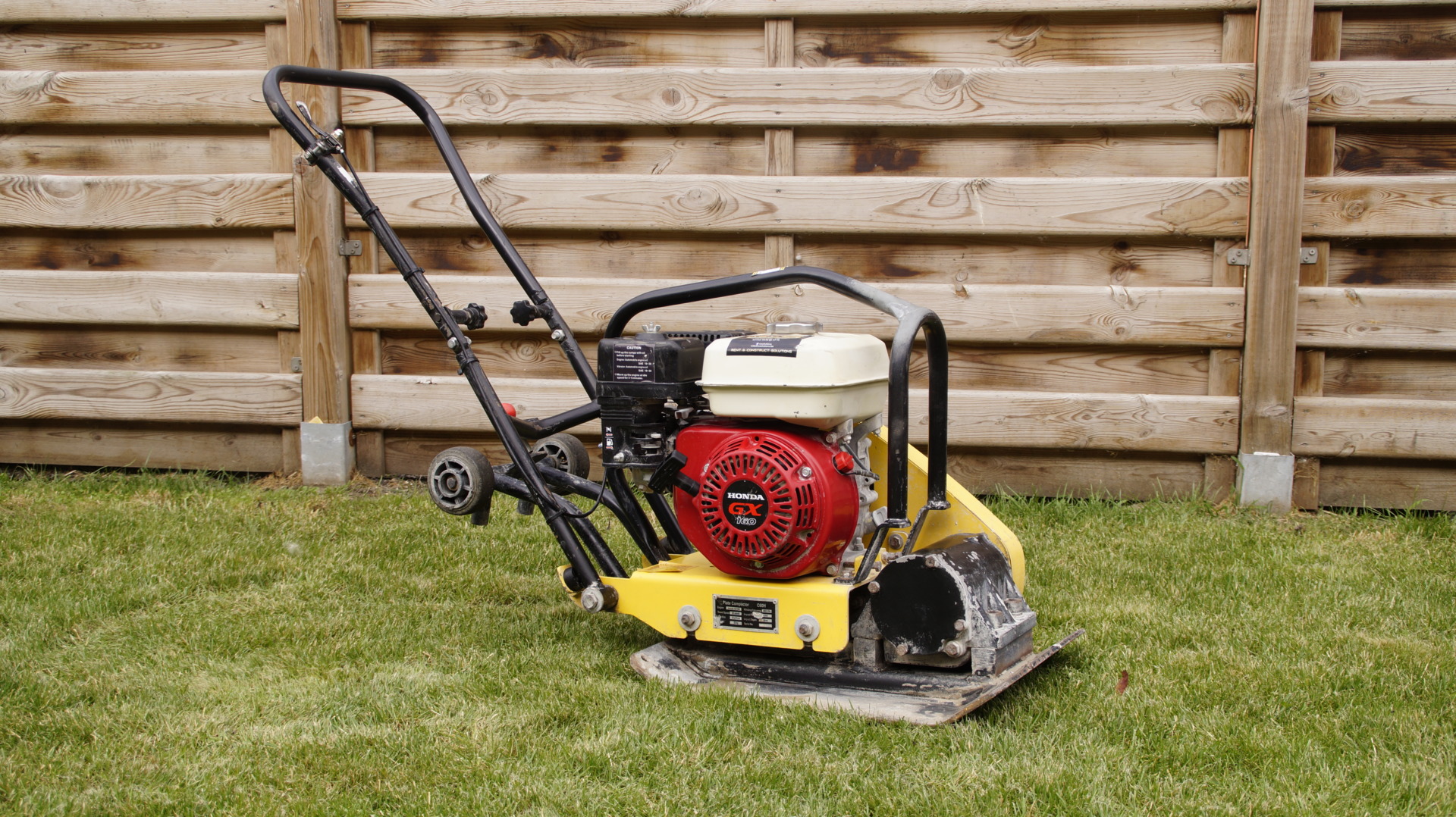 Verhuur bouwmachines Antwerpen %sep% R&C Solutions in Beveren